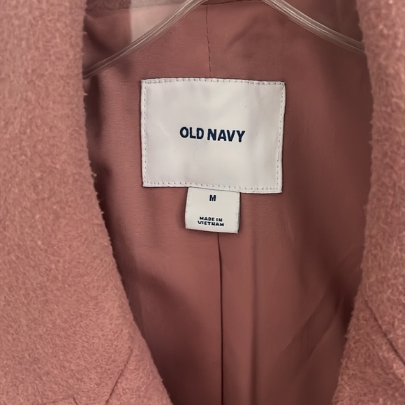 Pink winter coat. In great condition. - Picture 2 of 4